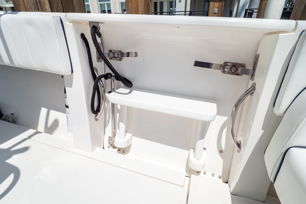 32ft Intrepid Yacht For Sale