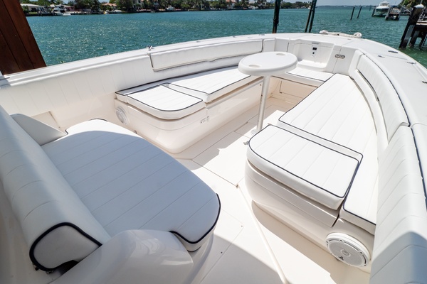 32ft Intrepid Yacht For Sale