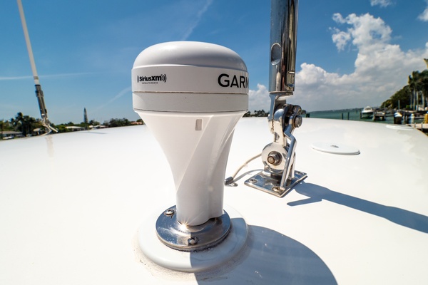32ft Intrepid Yacht For Sale