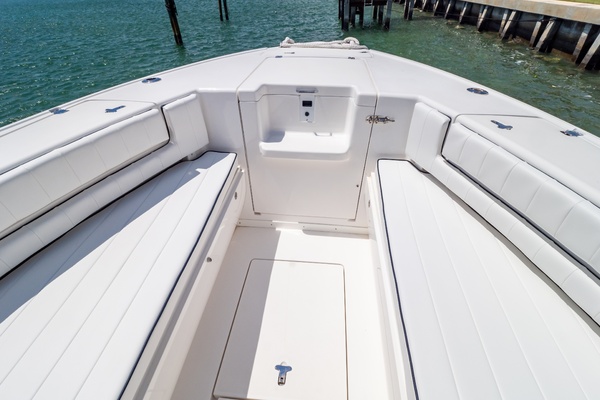 32ft Intrepid Yacht For Sale