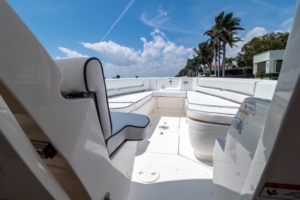 32ft Intrepid Yacht For Sale