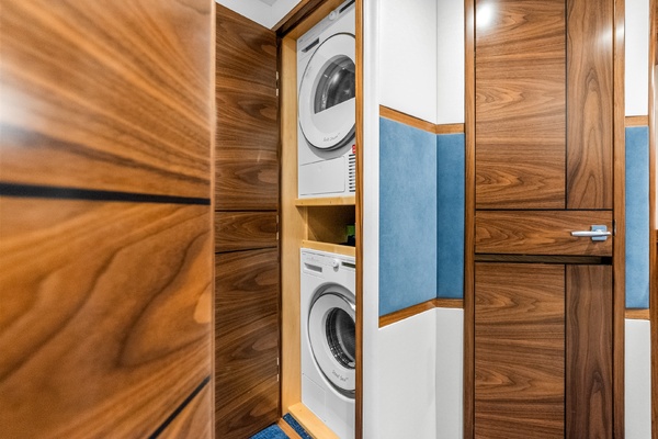 Fins Up 72ft Viking Yacht For Sale