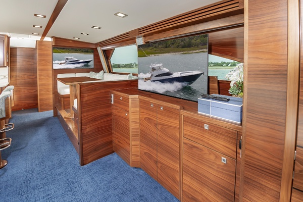 Fins Up 72ft Viking Yacht For Sale