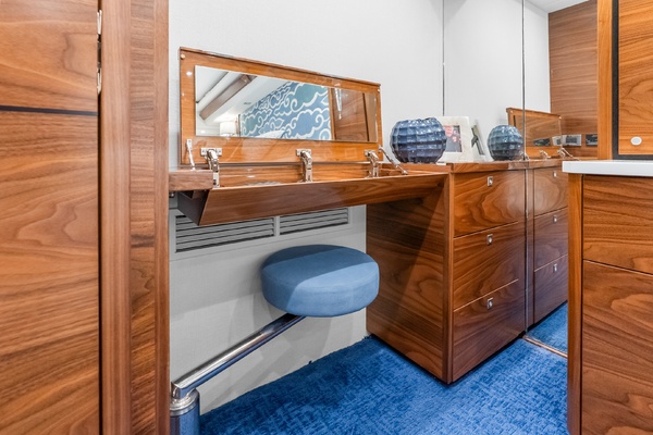 Fins Up 72ft Viking Yacht For Sale