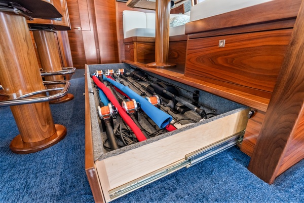 Fins Up 72ft Viking Yacht For Sale