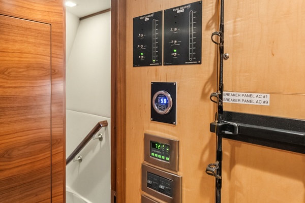 Fins Up 72ft Viking Yacht For Sale