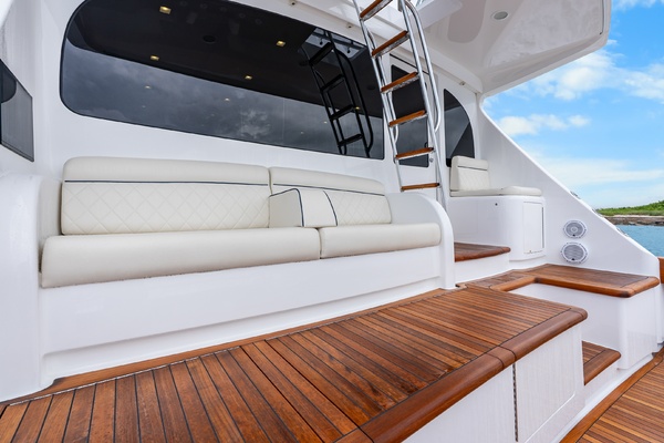 Fins Up 72ft Viking Yacht For Sale
