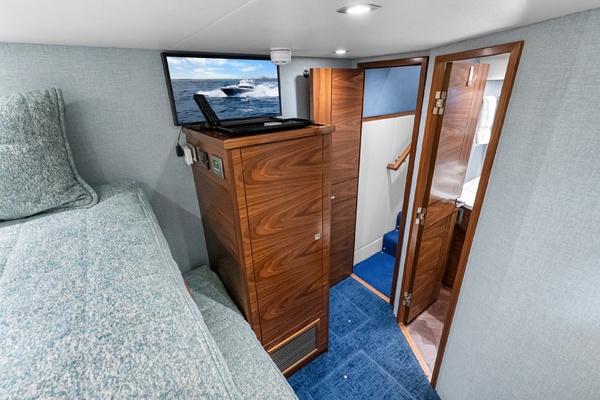 Fins Up 72ft Viking Yacht For Sale