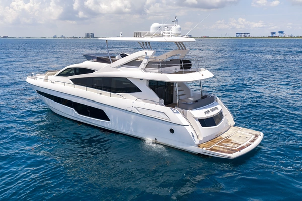 Photo of the 2017 Sunseeker 75 Yacht "Far Niente"