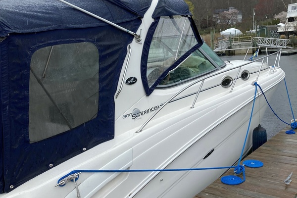 SERENITY NOW 30ft Sea Ray Yacht For Sale