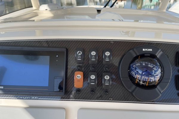 REEL BELUE 30ft Grady White Yacht For Sale
