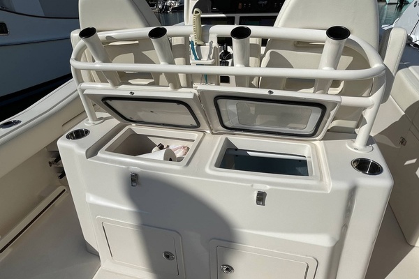 REEL BELUE 30ft Grady White Yacht For Sale