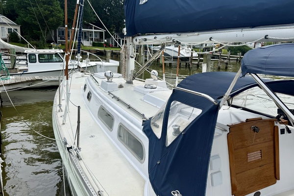 Shearwater 35ft Pearson Yacht For Sale