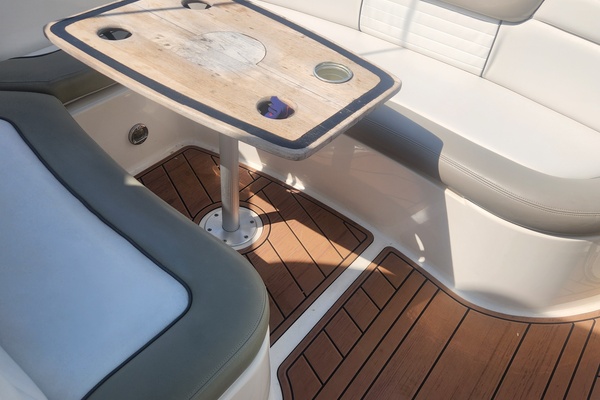 Summer Breeze 33ft Sea Ray Yacht For Sale