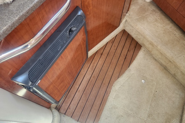Summer Breeze 33ft Sea Ray Yacht For Sale