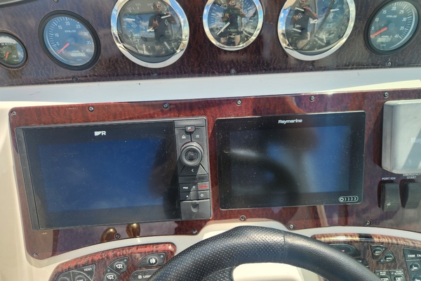 Summer Breeze 33ft Sea Ray Yacht For Sale