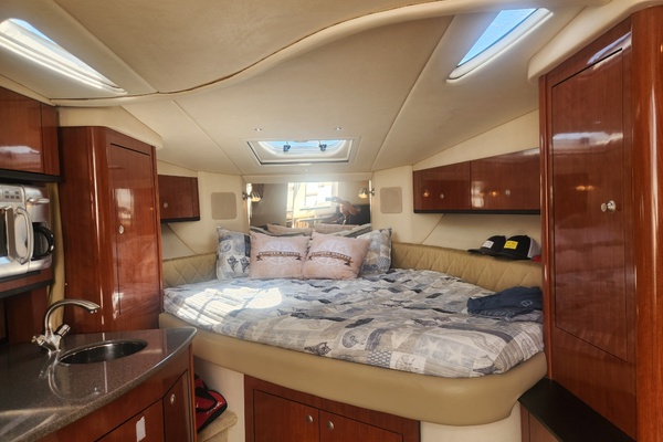 Summer Breeze 33ft Sea Ray Yacht For Sale