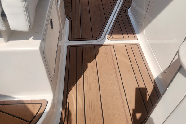 Summer Breeze 33ft Sea Ray Yacht For Sale
