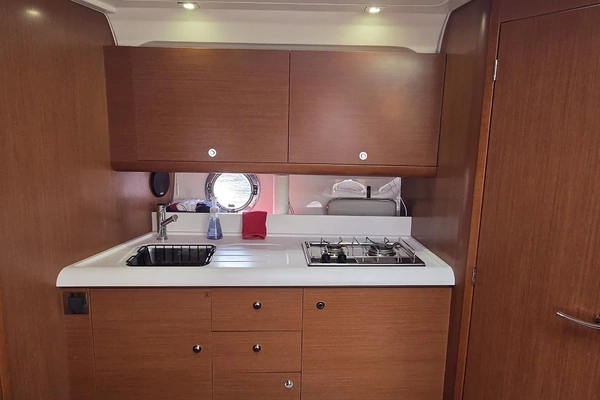Beneteau Gran Turismo 38 Yacht For Sale
