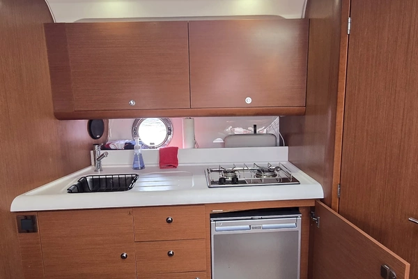 Beneteau Gran Turismo 38 Yacht For Sale