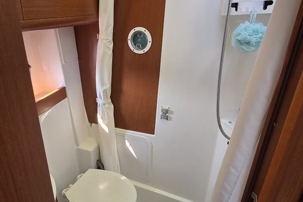 38ft Beneteau Yacht For Sale