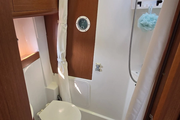 Beneteau Gran Turismo 38 Yacht For Sale