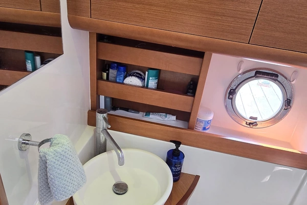 Beneteau Gran Turismo 38 Yacht For Sale