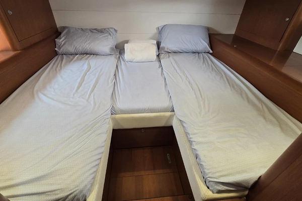 Beneteau Gran Turismo 38 Yacht For Sale