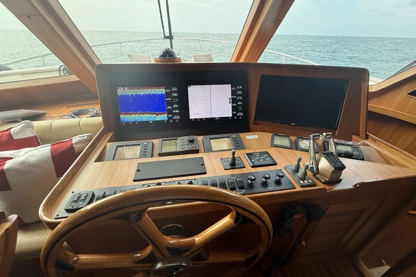 Photo of the 2011 Marlow 70E "RODE RUNNER II"