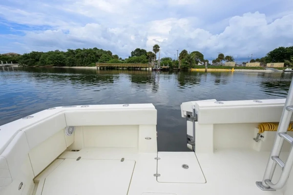 SeaVee 390Z Yacht For Sale