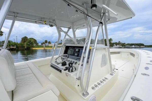 SeaVee 390Z Yacht For Sale