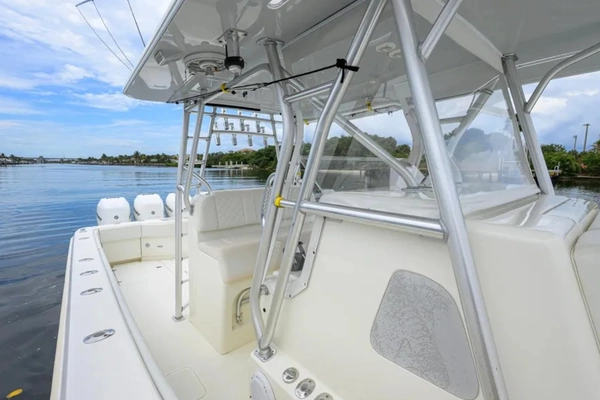 SeaVee 390Z Yacht For Sale