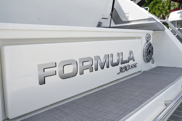 Formula 38 Super Sport Crossover Yacht For Sale