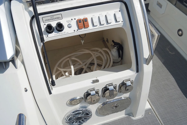 Formula 38 Super Sport Crossover Yacht For Sale