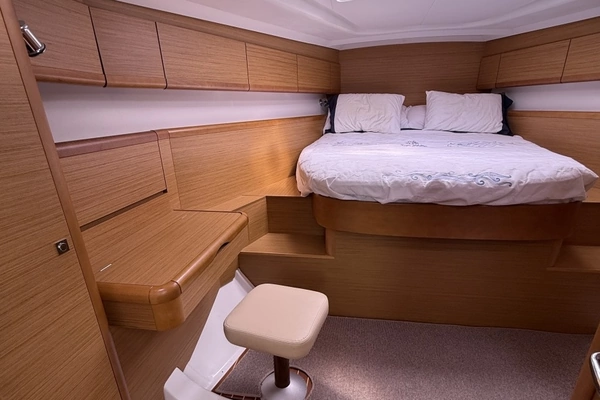 Jeanneau 50 DS Yacht For Sale