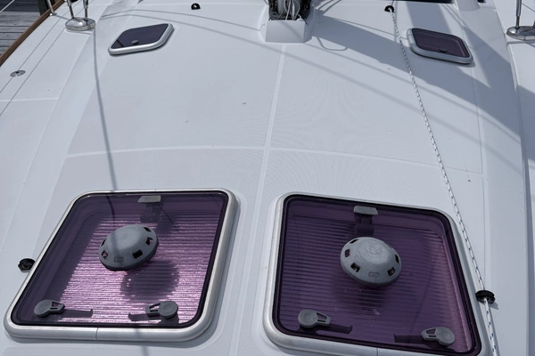 Jeanneau 50 DS Yacht For Sale