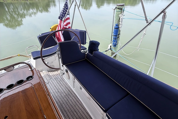 Jeanneau 50 DS Yacht For Sale