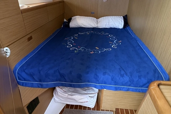 Jeanneau 50 DS Yacht For Sale