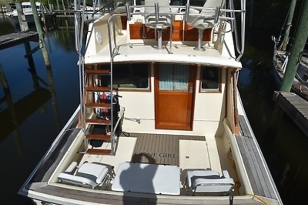 Gone Girl 36ft Pacemaker Yacht For Sale
