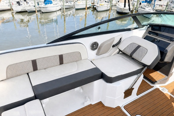 24ft Monterey Yacht For Sale