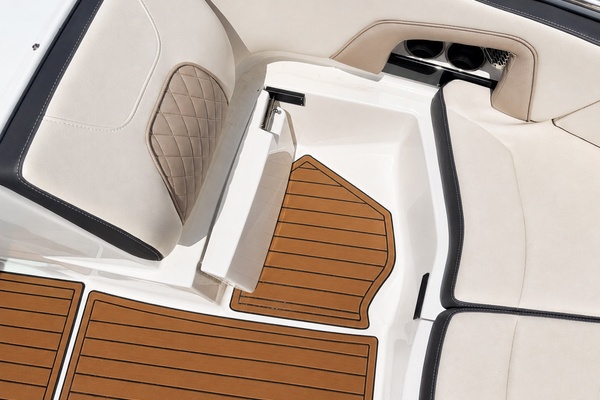 24ft Monterey Yacht For Sale