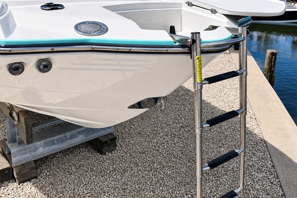 24ft Monterey Yacht For Sale