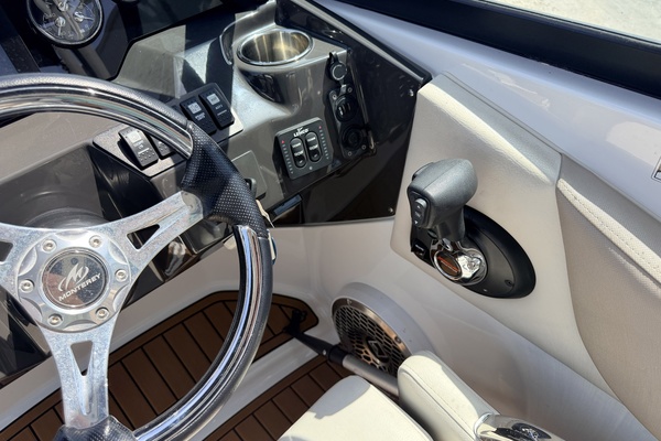 24ft Monterey Yacht For Sale