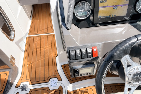 24ft Monterey Yacht For Sale