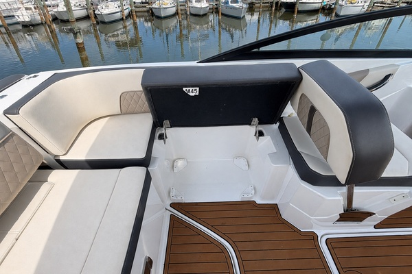 24ft Monterey Yacht For Sale