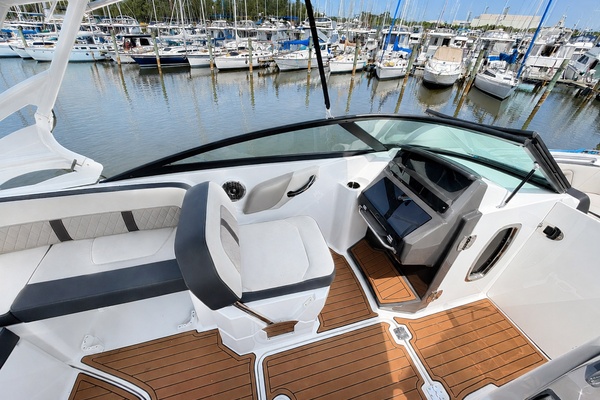 24ft Monterey Yacht For Sale