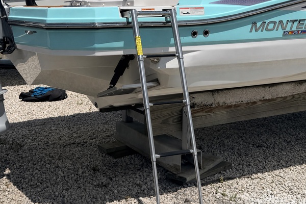 24ft Monterey Yacht For Sale