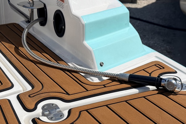 24ft Monterey Yacht For Sale