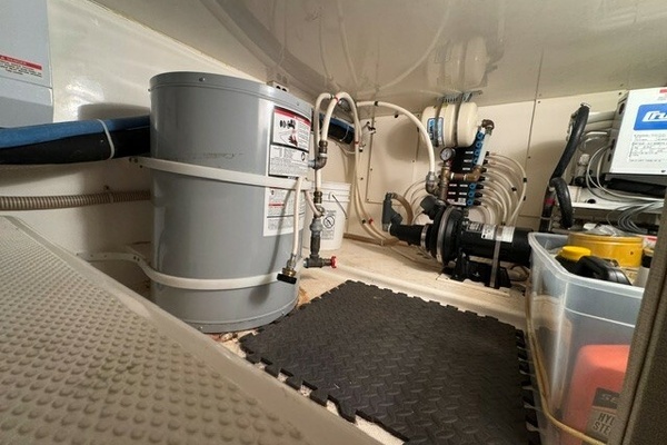 BrokeHer 42ft Ocean Yachts Yacht For Sale