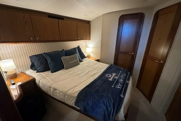 Ocean Yachts 42SS Yacht For Sale